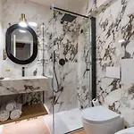 New Luxury 3-bedroom & 4-bathroom Duomo