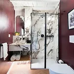New Luxury 3-bedroom & 4-bathroom Duomo Appartement *