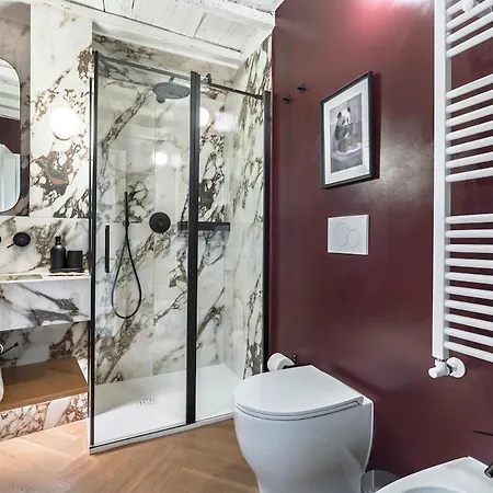 New Luxury 3-bedroom & 4-bathroom Duomo Apartmán *