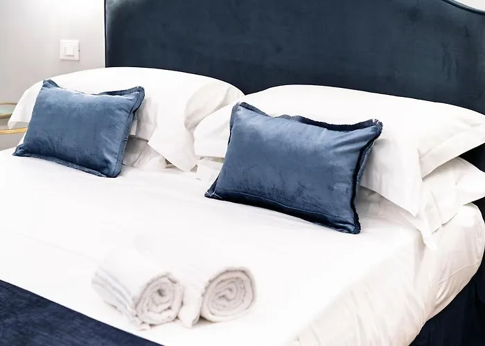 New Luxury 3-bedroom & 4-bathroom Duomo Apartman Firenze