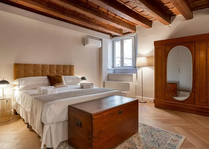 New Luxury 3-bedroom & 4-bathroom Duomo * Firenze