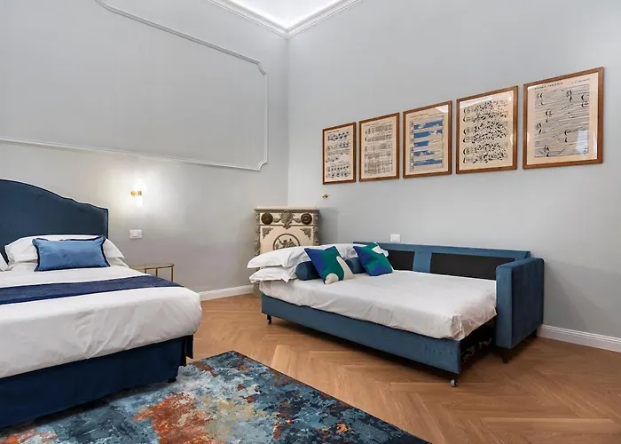 New Luxury 3-bedroom & 4-bathroom Duomo Apartman *