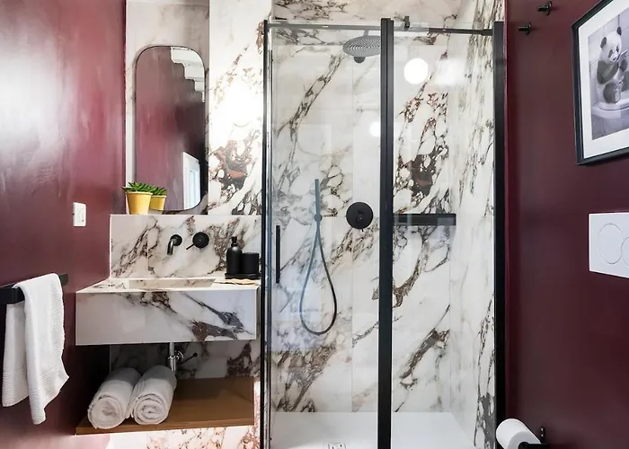 New Luxury 3-bedroom & 4-bathroom Duomo Apartman *