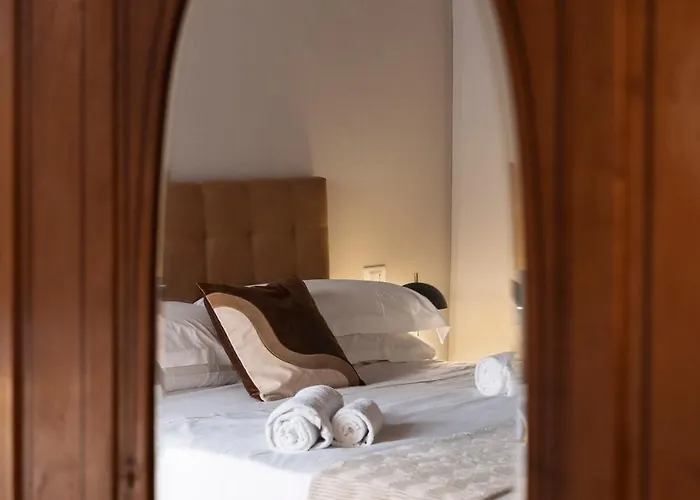 New Luxury 3-bedroom & 4-bathroom Duomo Apartman Firenze